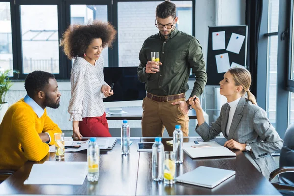 Tetap Tenang Meski Hari Terus Bergerak
